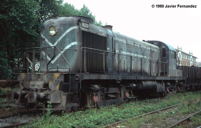 {short description of image}